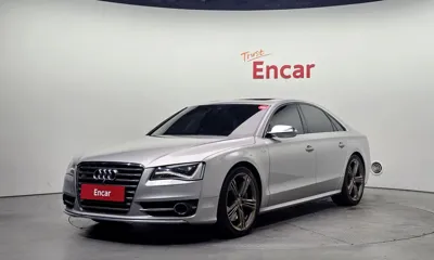 Audi S8