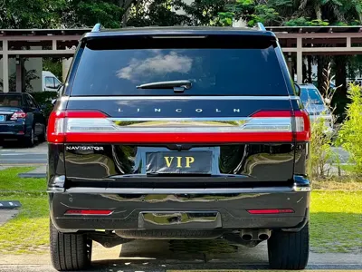 Lincoln Navigator