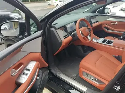 BYD 唐L