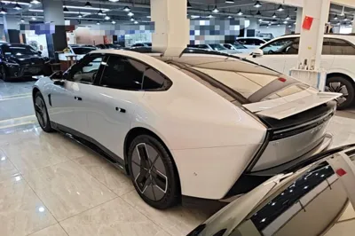 Xpeng P7