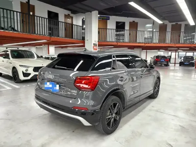 Audi Q2L