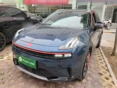 Lynk & Co 06