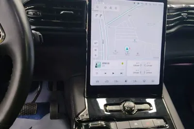 Nio ES8