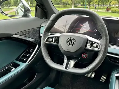 MG MG7