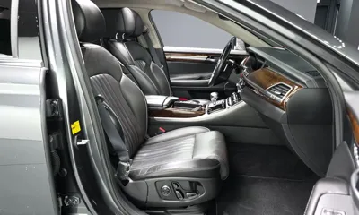 Genesis EQ900