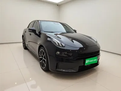 Lynk & Co 03