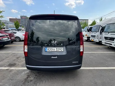 Hyundai Staria