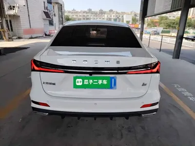 Roewe i5