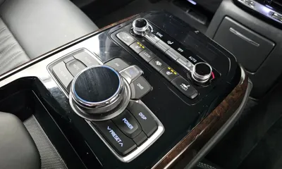 Genesis EQ900