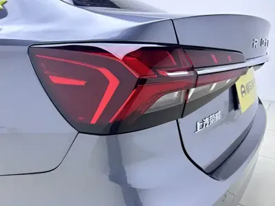 Roewe i5