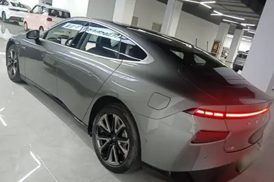 Xpeng P7