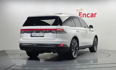 Lincoln Aviator