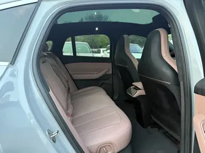Nio EC6
