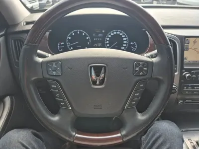 Hyundai Equus