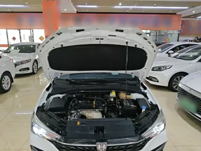 Roewe i5