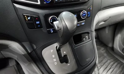 Hyundai Starex