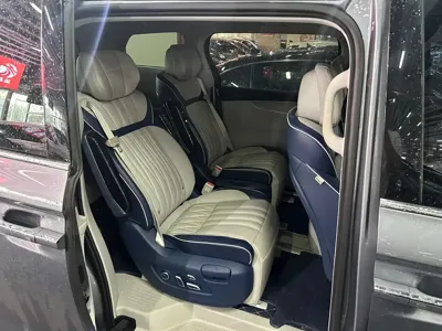 Roewe iMAX8