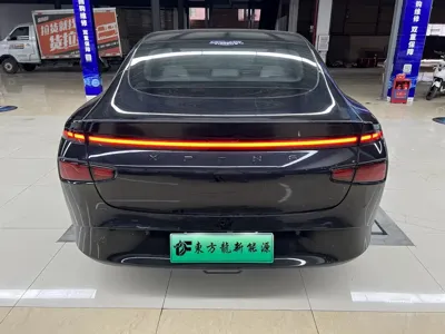 Xpeng P7