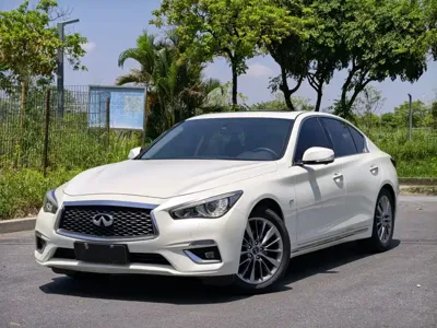 Infiniti Q50L