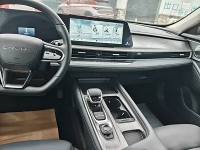 Chery Arrizo 8