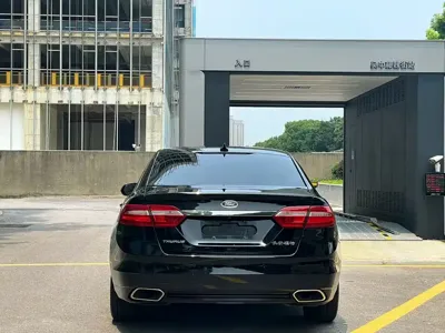 Ford Taurus
