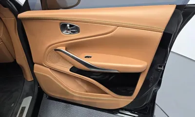 Astonmartin DBX