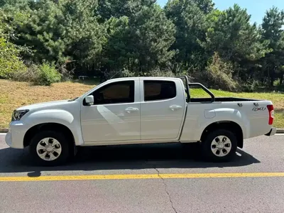 Isuzu RE-MAX Ruimai