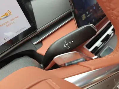 BYD 唐L