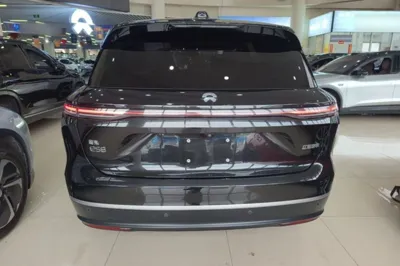 Nio ES8
