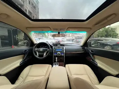 Toyota Reiz