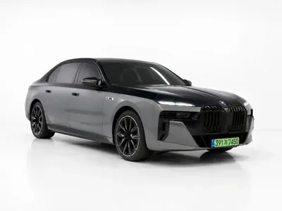 BMW i7