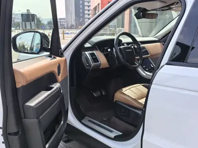 Land Rover Sport