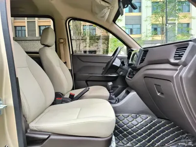 Wuling Hongguang V
