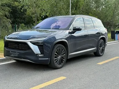 Nio ES8