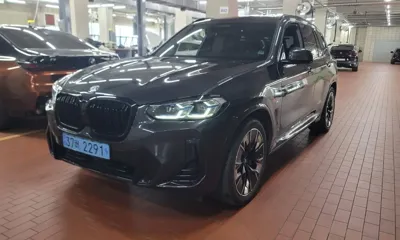 BMW iX3