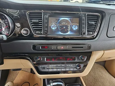 Kia Canival