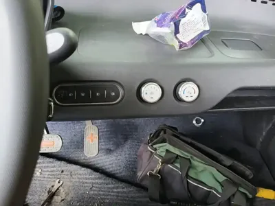 Baojun E100