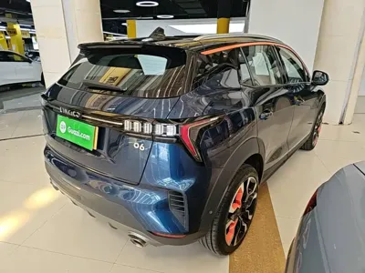 Lynk & Co 06
