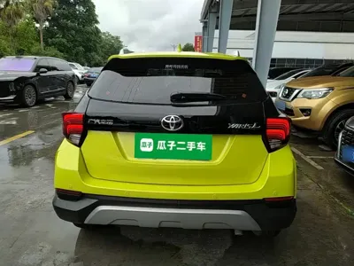 Toyota Yaris L