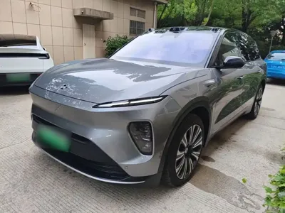 Nio ES8