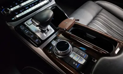 Genesis EQ900