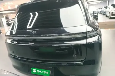 Li Auto L8
