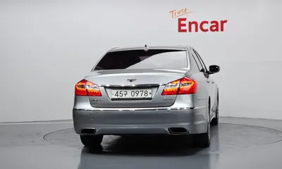 Hyundai Genesis
