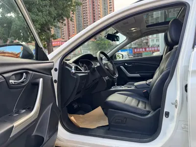 Venucia T90