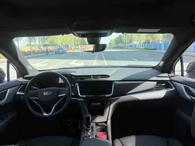Cadillac XT6