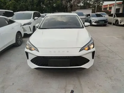 Roewe i5