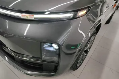 Li Auto L8