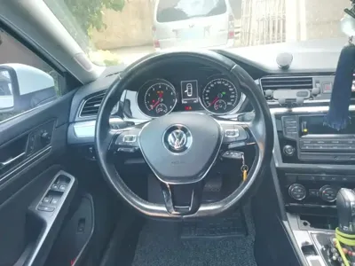 Volkswagen Lamando