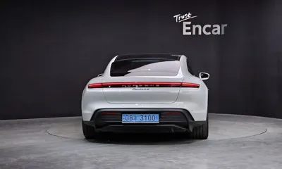 Porsche Taycan