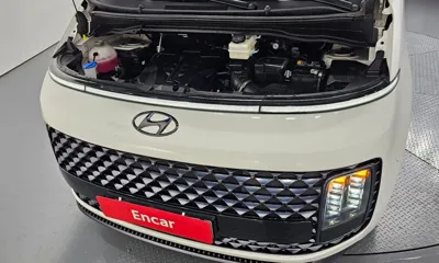 Hyundai Staria